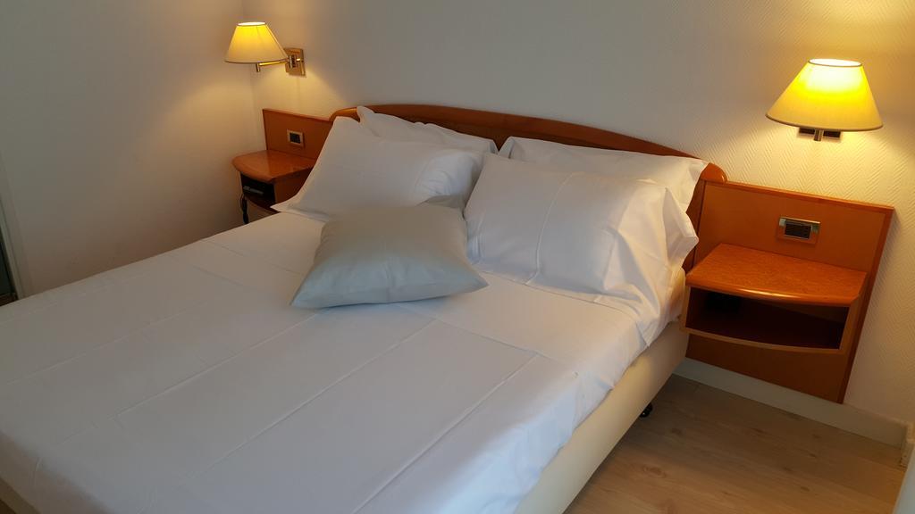 Hotel Augustus Fano Ngoại thất bức ảnh